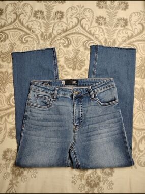 Kut from the Kloth Medium Light Blue Straight Leg Jeans